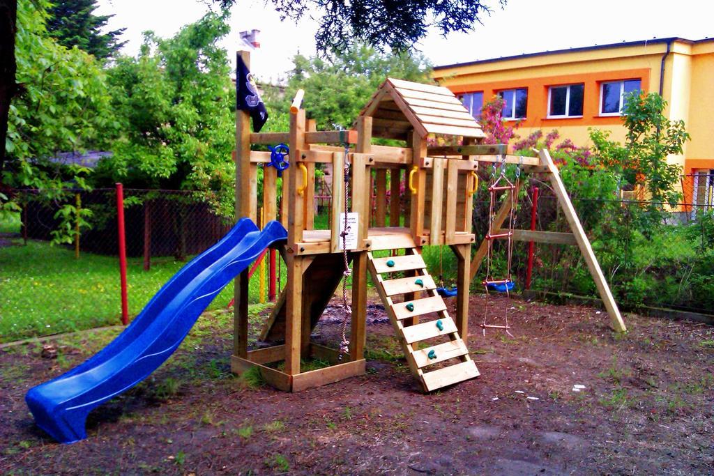 Kavarna Lucie S Ubytovanim Горни-Терлицко Экстерьер фото